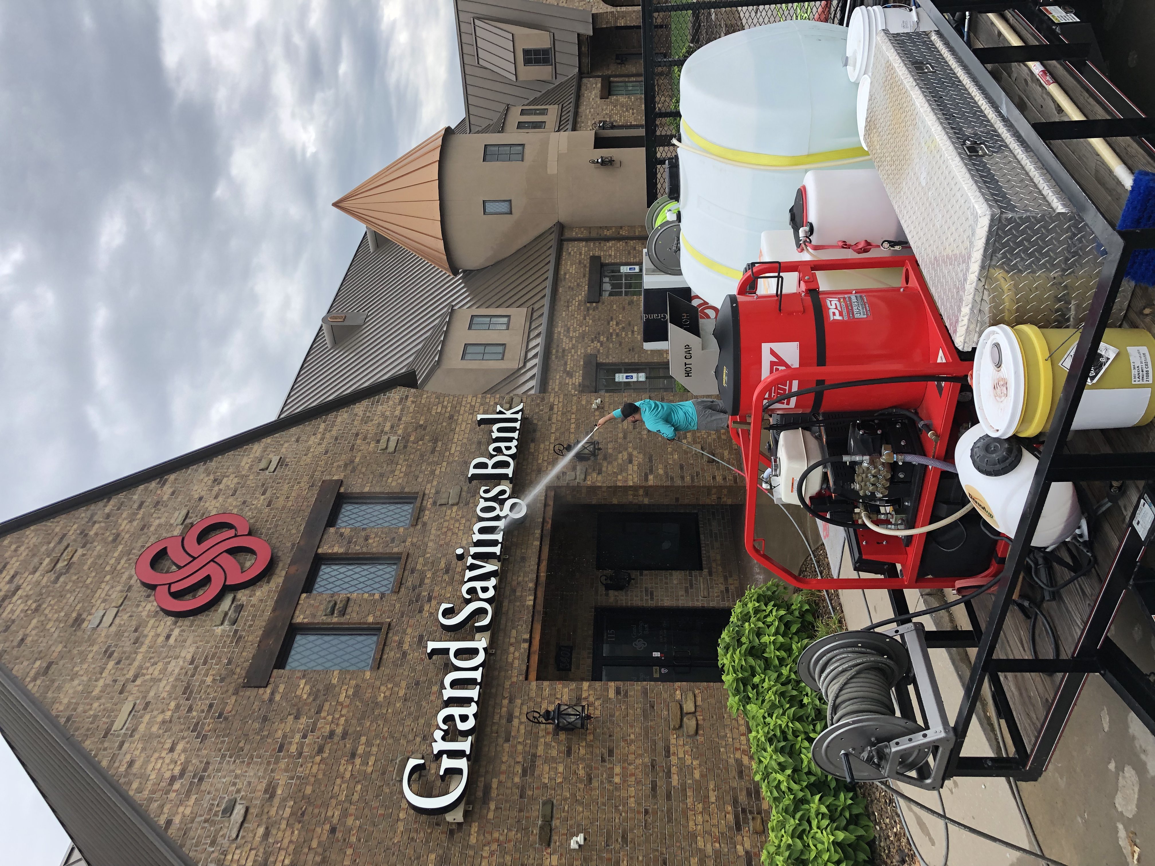 Commercial Building Washing in Bentonville, Arkansas